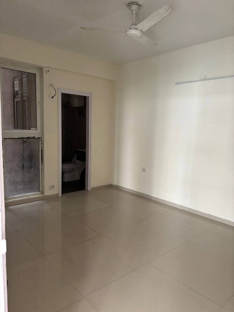 Room, tulip-violet 4 Bedroom 2010 Sq.Ft. Apartment In Sector 69 Gurgaon 9277624