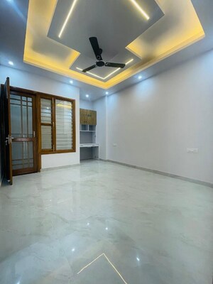 Room in 3.5 BHK Villa at Sahastradhara Road – for Sale