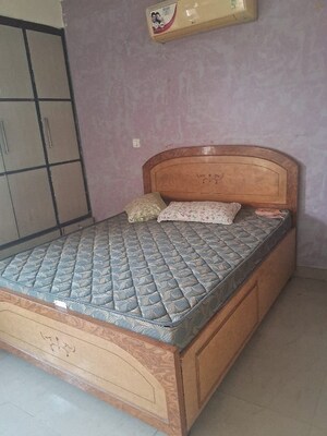 Bathroom in 3 BHK Apartment at Milton Tower, Vip Road – for Rent