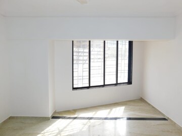 Room in 3 BHK Apartment at Dheeraj Gaurav Heights, Jogeshwari West – for Rent