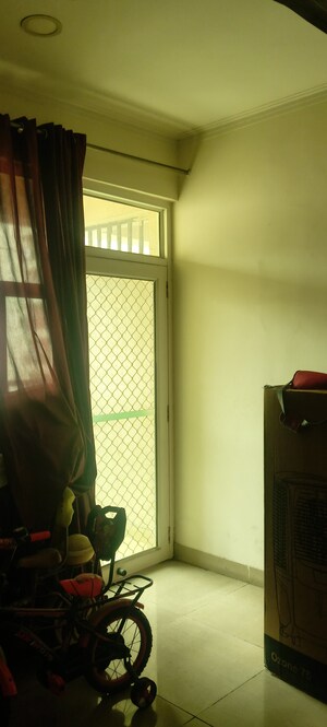 Furnished Amenities in 3.5 BHK Apartment at Gaur City 6th Avenue, Sector 4 Greater Noida – for Sale