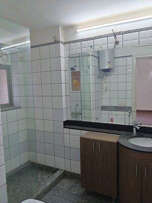 Kitchen in 4 BHK Apartment at Central Park I, Sector 42 – for Rent