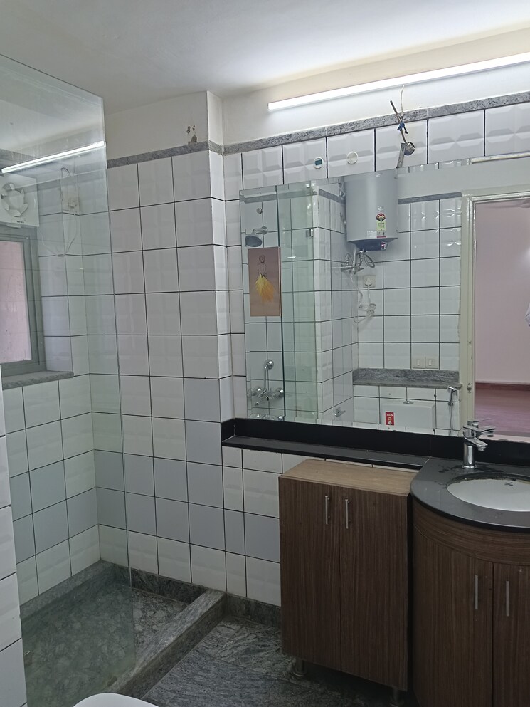 Kitchen, central-park-i 4 Bedroom 2439 Sq.Ft. Apartment In Sector 42 Gurgaon 9277668