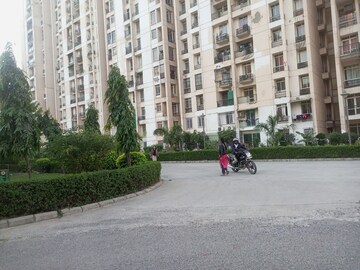 Parking in 4 BHK Apartment at Jaypee Greens Klassic Heights, Sector 134 – for Sale