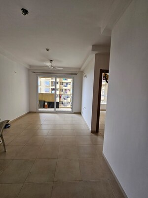 Room in 2 BHK Apartment at Bhartiya Nikoo Homes, Thanisandra Main Road – for Rent