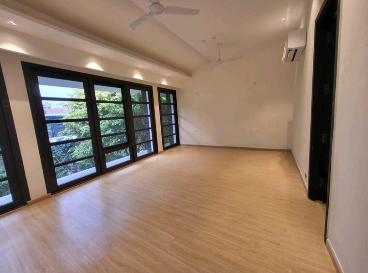 Room, tulip-ivory-villas 5 Bedroom 5000 Sq.Ft. Villa In Sector 70 Gurgaon 9277718