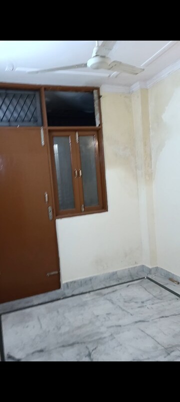 Room in 2 BHK Builder Floor at Govindpuri – for Rent