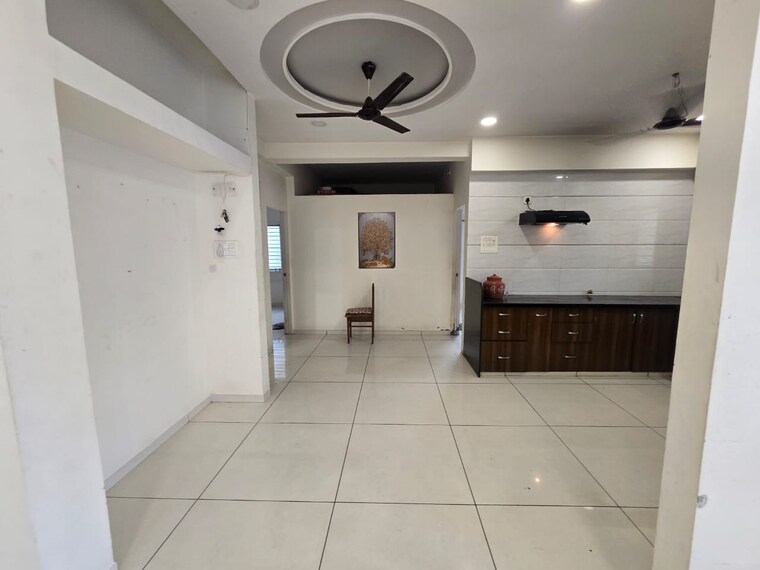 Room, harni road 3 Bedroom 1590 Sq.Ft. Apartment In Harni Road Vadodara 9277730