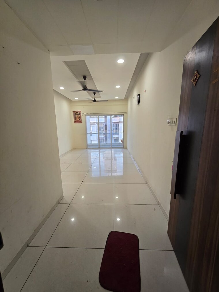Room, harni road 3 Bedroom 1590 Sq.Ft. Apartment In Harni Road Vadodara 9277730
