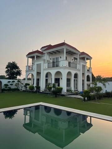 6+ BHK Villa For Sale in Alipur
