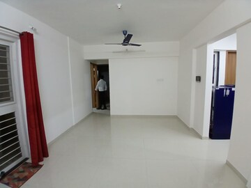 Room in 2 BHK Apartment at Kharadi – for Rent