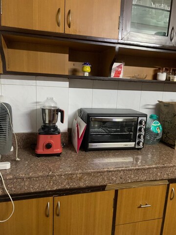 Parking in 3.5 BHK Builder Floor at Vasant Vihar – for Rent