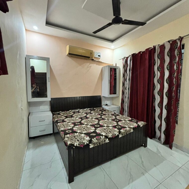 Master Bedroom, kharar landran road 2 Bedroom 900 Sq.Ft. Apartment In Kharar Landran Road Mohali 9277758