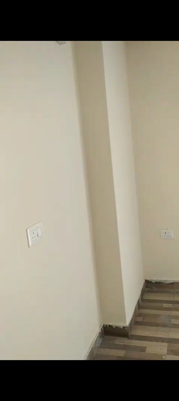 Furnished Amenities in 4 BHK Apartment at Proview Officer City, Raj Nagar Extension – for Rent