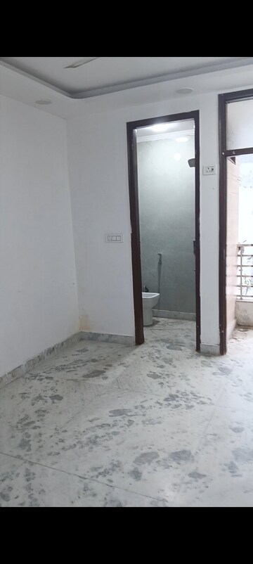 Room in 2 BHK Builder Floor at Govindpuri – for Rent