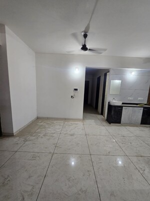 Living Room in 3 BHK Apartment at Sama Savli Road – for Rent