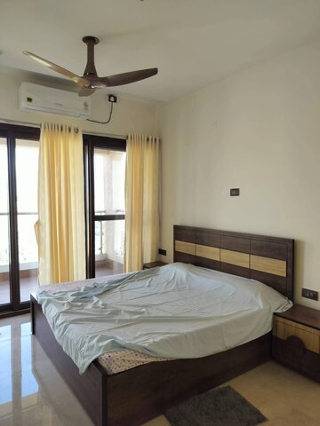 Bedroom in 3 BHK Apartment at Surbhi CHS Andheri West, Andheri West – for Rent