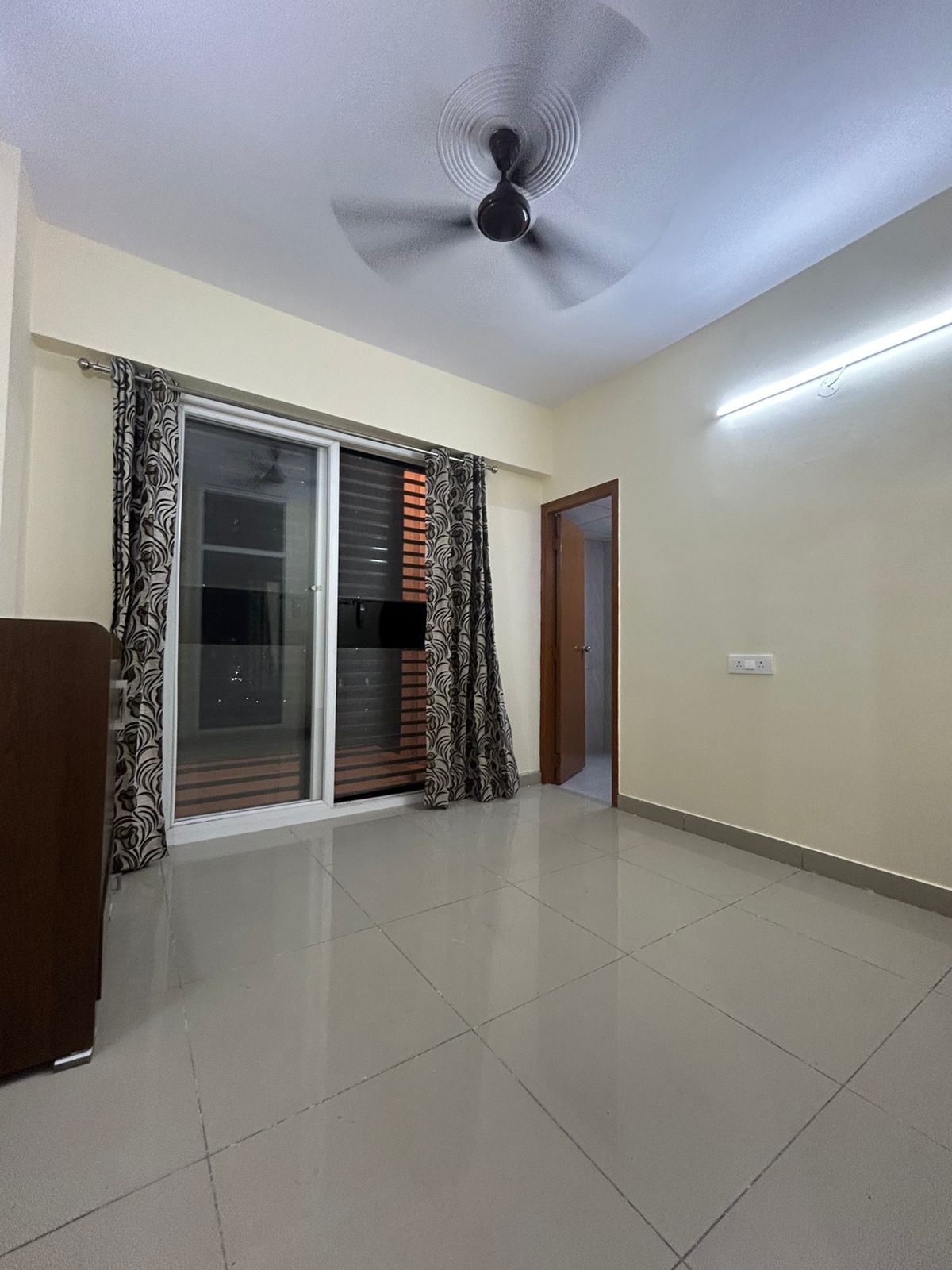 4 BHK + Extra Room Apartment For Sale in Kbnows Apartment