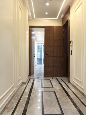 Building Lobby in 2 BHK Builder Floor at Lajpat Nagar I – for Rent