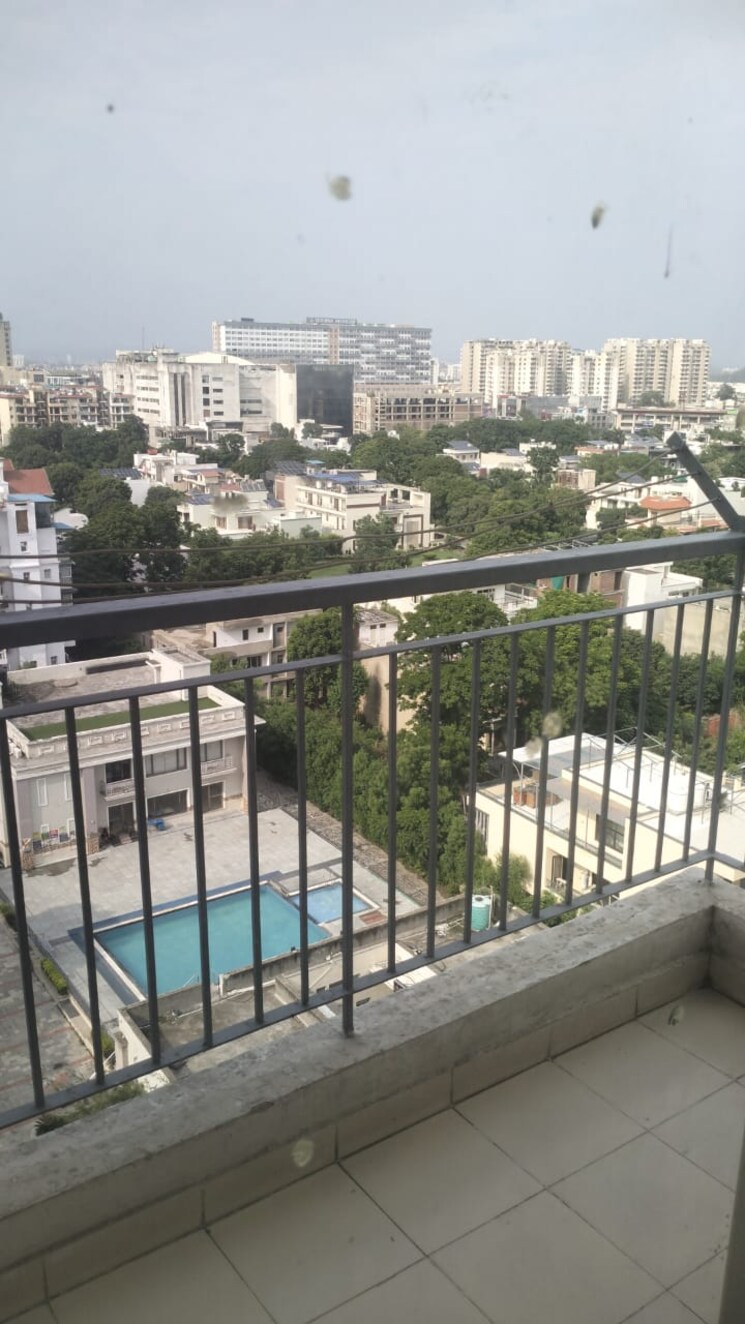 Balcony, vip road 3 Bedroom 1690 Sq.Ft. Apartment In Vip Road Zirakpur 9277856