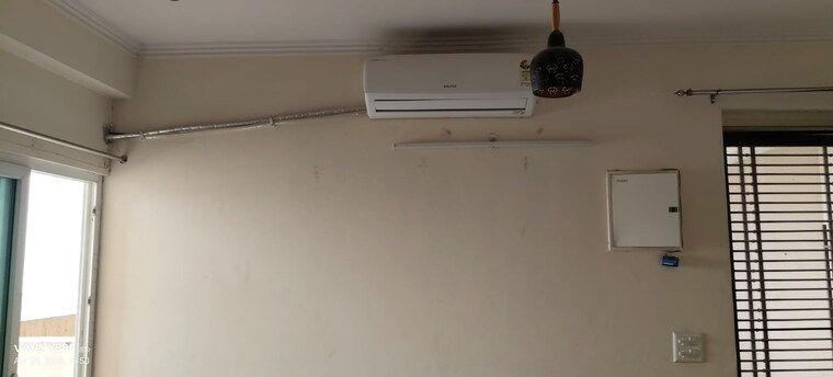 undefined, gaur-city-center Commercial Office Space 200 Sq.Ft. In Sector 4 Greater Noida Greater Noida 9277852