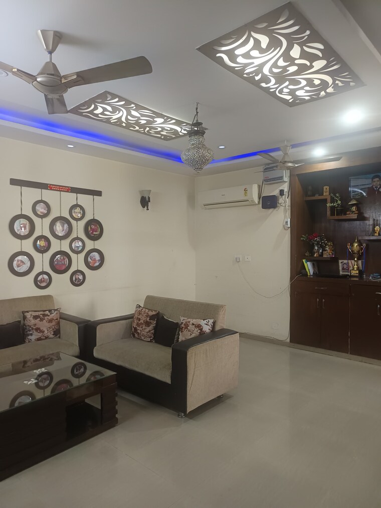 Living Room, vip road 3 Bedroom 1735 Sq.Ft. Apartment In Vip Road Zirakpur 9277868