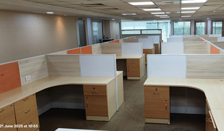 Office Space For Rent in Pramukh Plaza