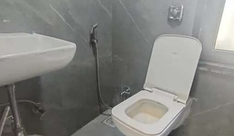 Bathroom, pramukh-plaza Commercial Office Space 3400 Sq.Ft. In Andheri East Mumbai 9277870