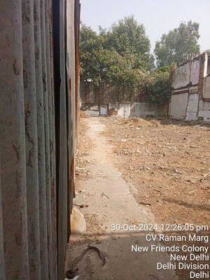  Land For Sale in New Friends Colony