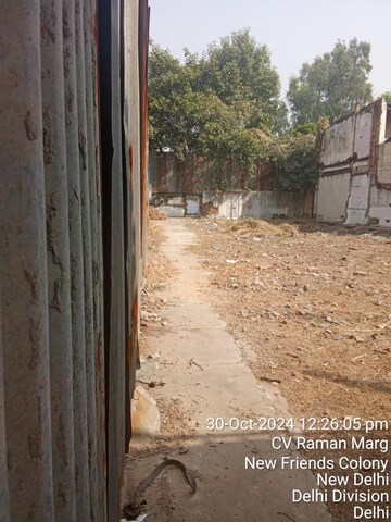  Land For Sale in New Friends Colony