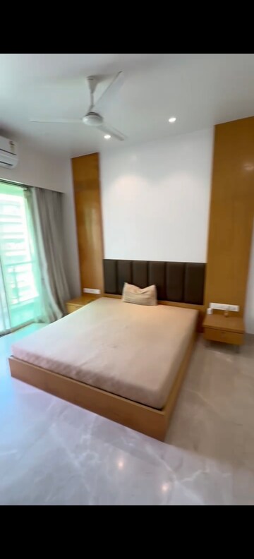 Bedroom in 4 BHK Apartment at Transcon Flora Heights, Andheri West – for Rent