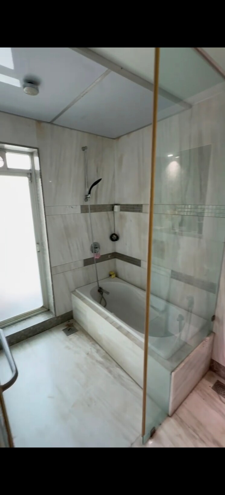 Bathroom, transcon-flora-heights 4 Bedroom 2950 Sq.Ft. Apartment In Andheri West Mumbai 9277889