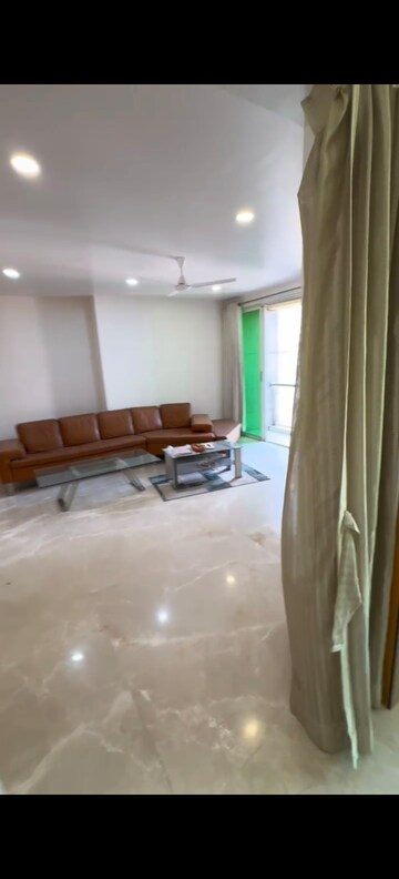 Bedroom in 4 BHK Apartment at Transcon Flora Heights, Andheri West – for Rent