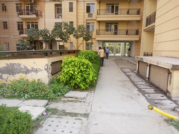 Parking in 4 BHK Apartment at Jaypee Greens Wish Town Klassic, Sector 134 – for Sale