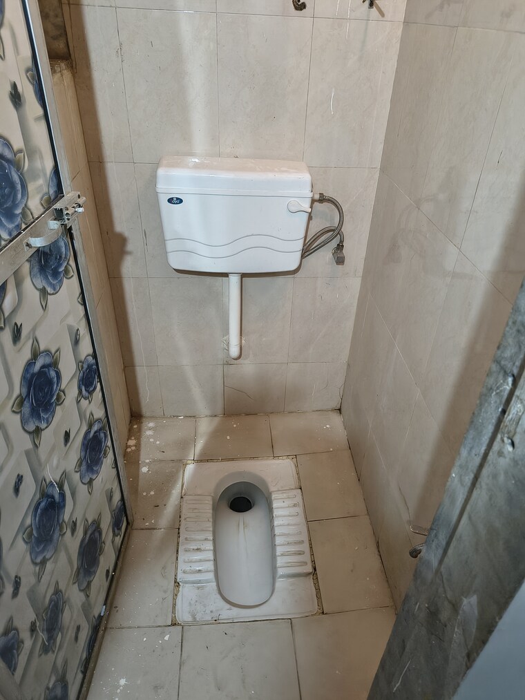 Bathroom, n-g-acharya-apartment 1 Bedroom 310 Sq.Ft. Apartment In Chembur Mumbai 9277906