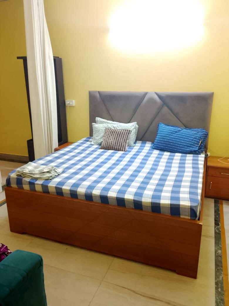 3 BHK + Servant Room Builder Floor For Sale in Mayfield Garden