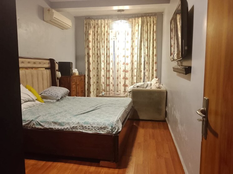 Bedroom, mayfield garden 3 Bedroom 300 Sq.Yd. Builder Floor In Mayfield Garden Gurgaon 9277946