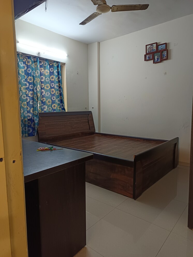 Bedroom, spring-glory-co-operative-society 1 Bedroom 530 Sq.Ft. Apartment In Kharadi Pune 9277945