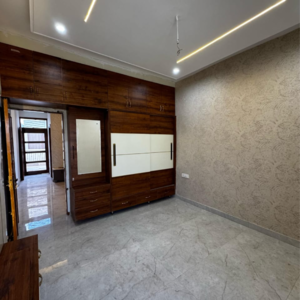 Room in 4 BHK Independent House at Sunny Enclave – for Sale
