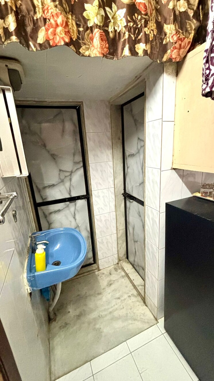 Bathroom, evershine-park 1 Bedroom 540 Sq.Ft. Apartment In Andheri West Mumbai 9277960