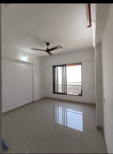 Room in 2 BHK Apartment at Lodha Panacea 1, Dombivli East – for Rent