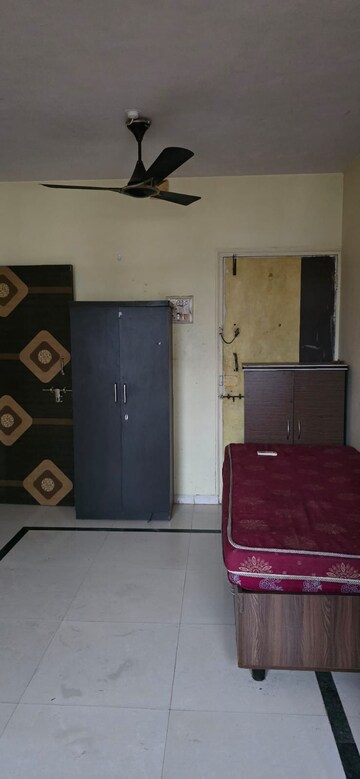 2.5 BHK Apartment For Rent in Yashwant Arcade, Kopar Khairane
