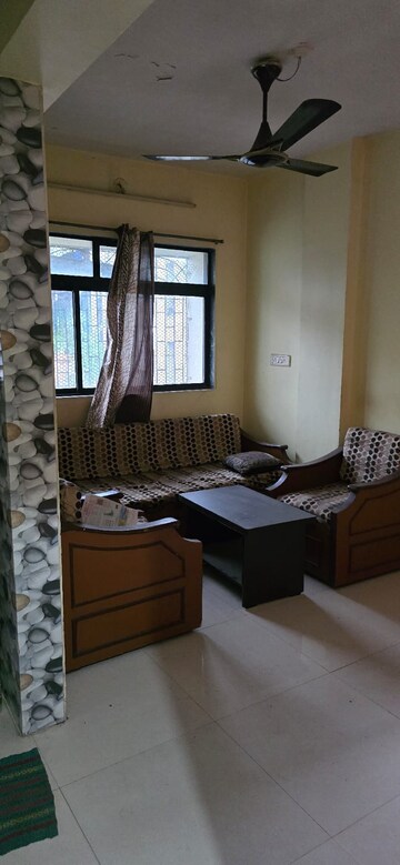 Living Room in 2.5 BHK Apartment at Yashwant Arcade, Kopar Khairane – for Rent