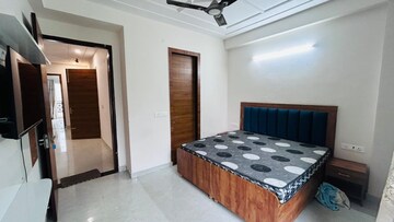 Bedroom in 2 BHK Builder Floor at Sector 40 – for Rent