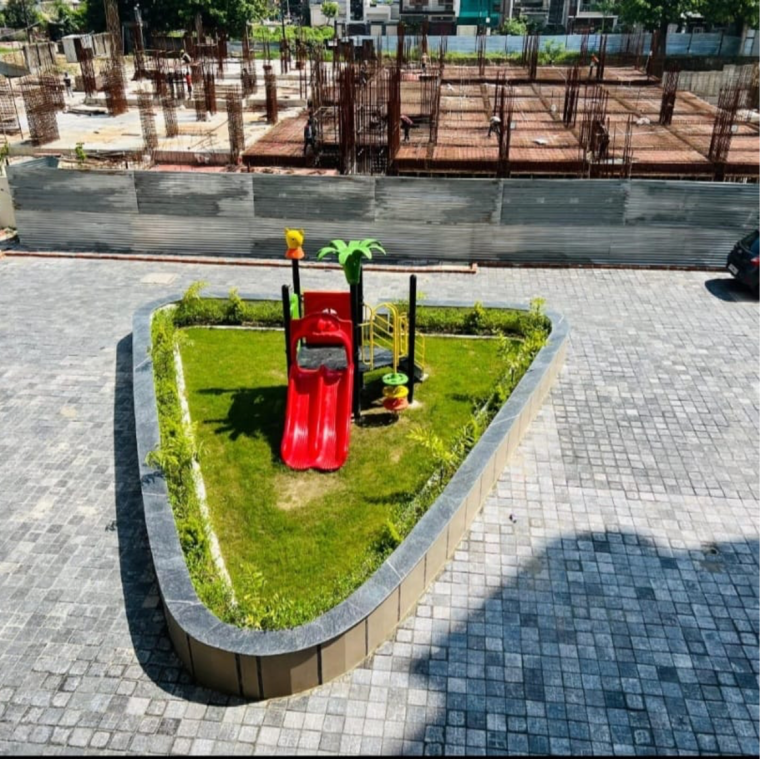 Garden, ratan-galaxy 3 Bedroom 1781 Sq.Ft. Apartment In Lalbagh Lucknow 9278044