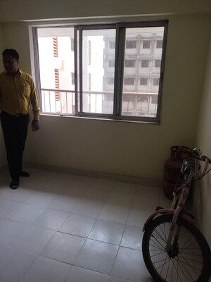 Room in 1 BHK Apartment at Kurla West – for Rent