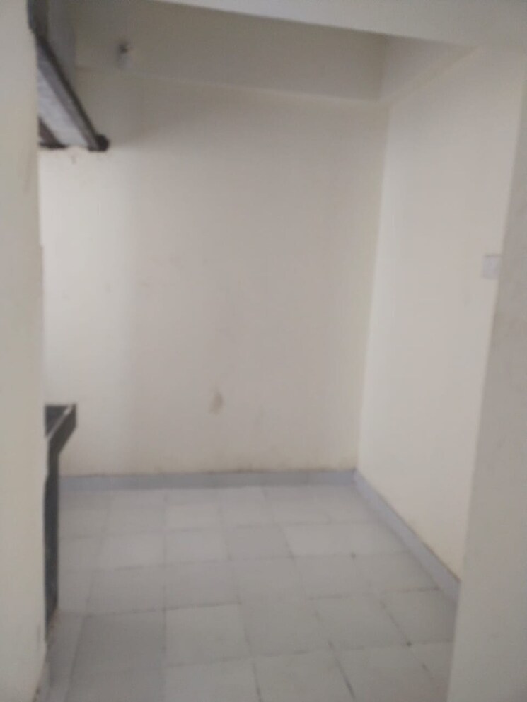 Room, kurla west 1 Bedroom 300 Sq.Ft. Apartment In Kurla West Mumbai 9278049
