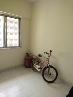 Room in 1 BHK Apartment at Kurla West – for Rent