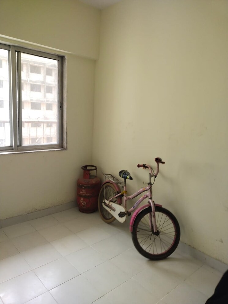 Room, kurla west 1 Bedroom 300 Sq.Ft. Apartment In Kurla West Mumbai 9278049