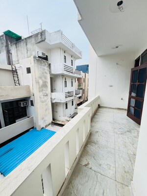 Master Bedroom in 2 BHK Builder Floor at Sector 39 – for Rent